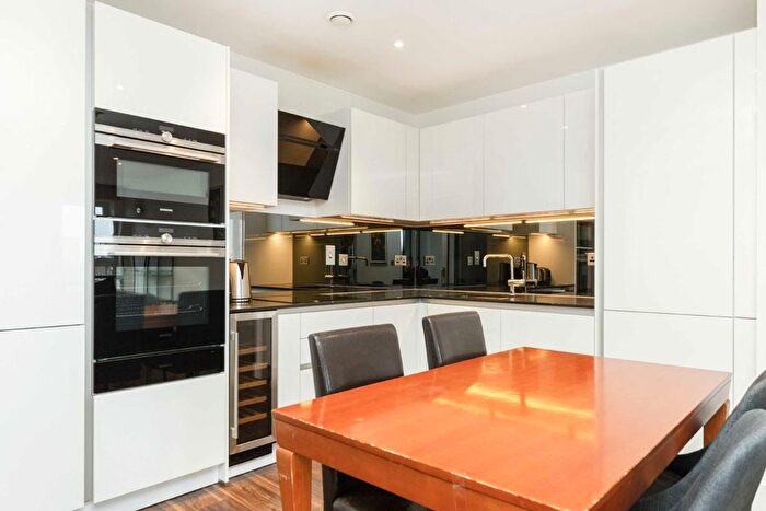 2 Bedroom Flat To Rent In New Drum Street, Aldgate, E1