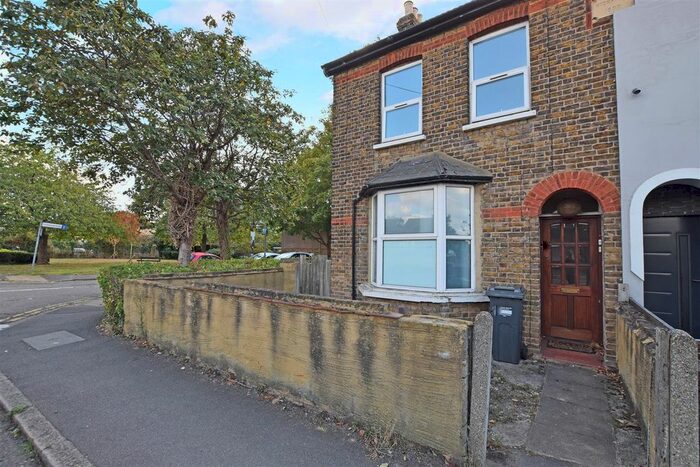 1 Bedroom Flat To Rent In Nallhead Road, Feltham, TW13