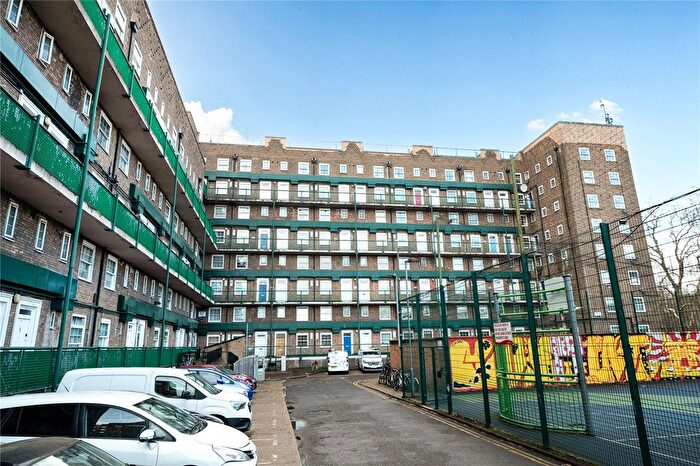 2 Bedroom Flat For Sale In Worsopp Drive, London, SW4