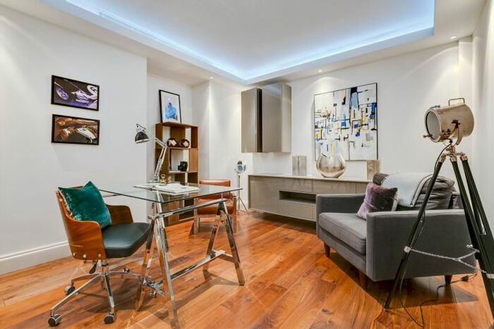 7 Bedroom Property To Rent In Sheffield Terrace, Kensington, W8