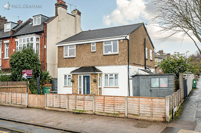 2 Bedroom Maisonette For Sale In Westmead Road, Sutton, SM1