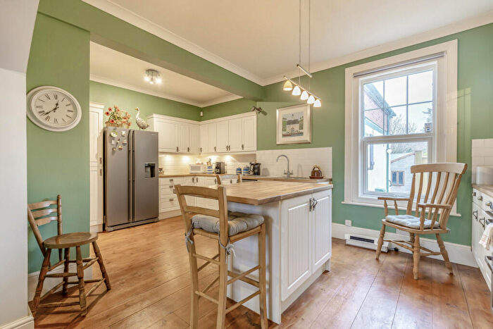 5 Bedroom Detached House For Sale In Littleham Road, Exmouth, EX8