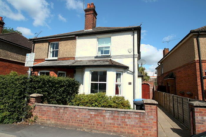3 Bedroom Semi-Detached House To Rent In York Road, Woking, GU22