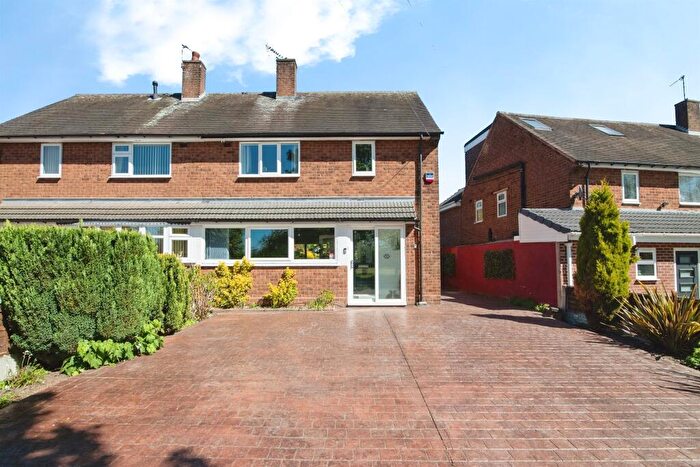 3 Bedroom Semi-Detached House For Sale In Tanhouse Avenue, Birmingham, B43