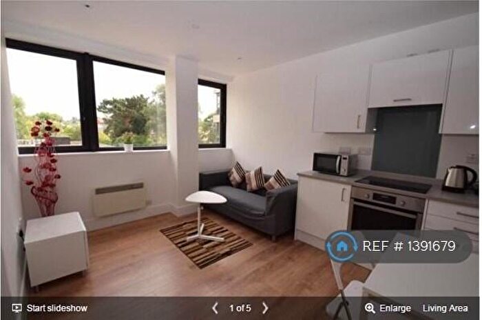 1 Bedroom Flat To Rent In Hanover House, Reading, RG1
