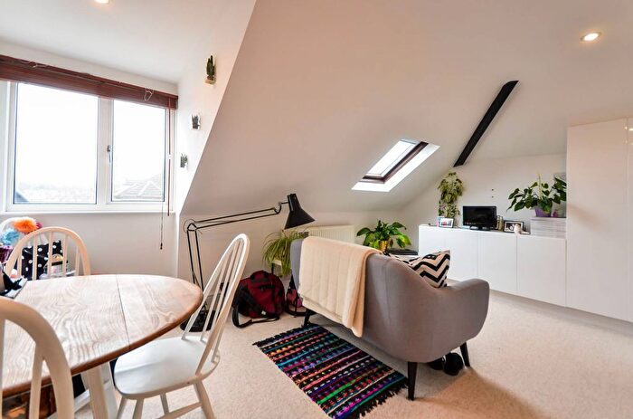 1 Bedroom Flat To Rent In Cambridge Road, Bromley North, Bromley, BR1