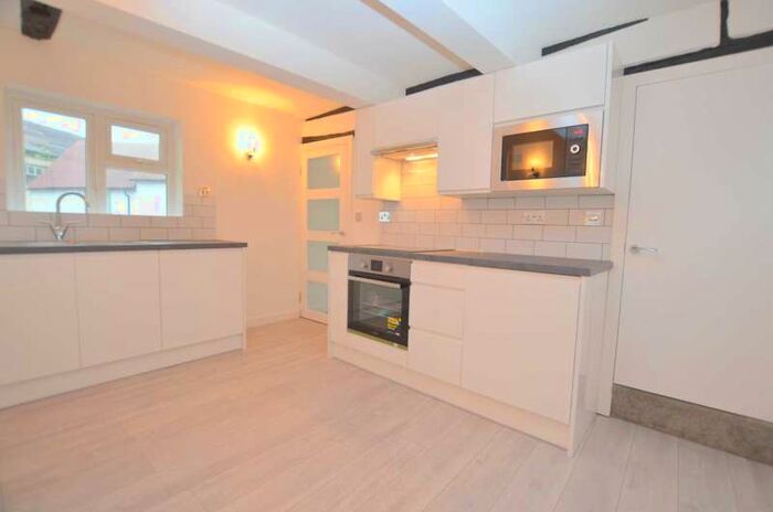 2 Bedroom Apartment To Rent In East Street, Chesham HP5
