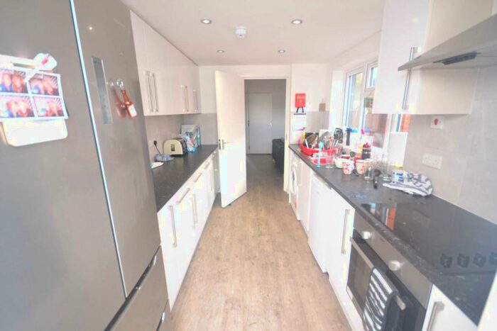 6 Bedroom Terraced House To Rent In Hatherley Road, Reading, RG1