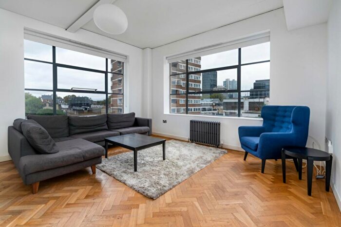 3 Bedroom Apartment To Rent In East Road, London, N1