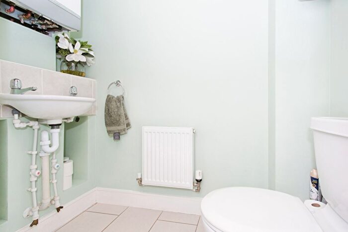 2 Bedroom Detached House For Sale In Abberley Wood, Great Shelford, Cambridge, Cambridgeshire, CB22