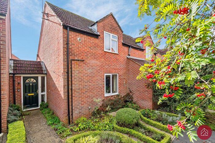 2 Bedroom Detached House For Sale In The Phelps, Kidlington, OX5