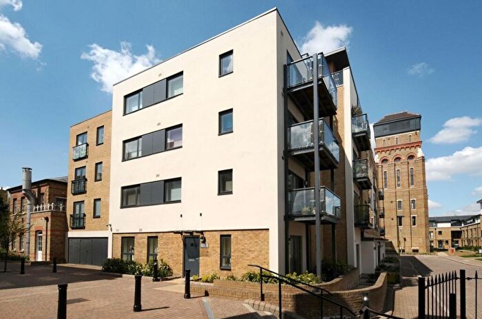 1 Bedroom Flat To Rent In George Mathers Road, Kennington, London, SE11