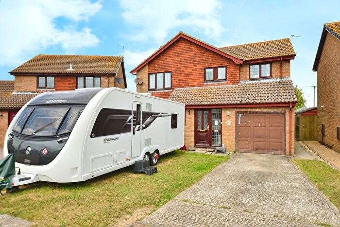 4 Bedroom Detached House For Sale In Gloucester Mews, New Romney, Kent, TN28