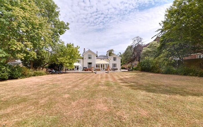 House For Sale In Colney Hatch Lane, Muswell Hill, London, N10