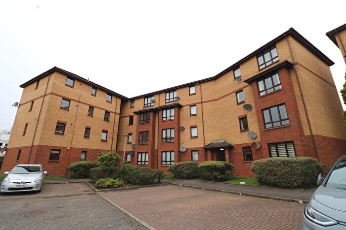 2 Bedroom Flat To Rent In Millstream Court, Paisley, PA1