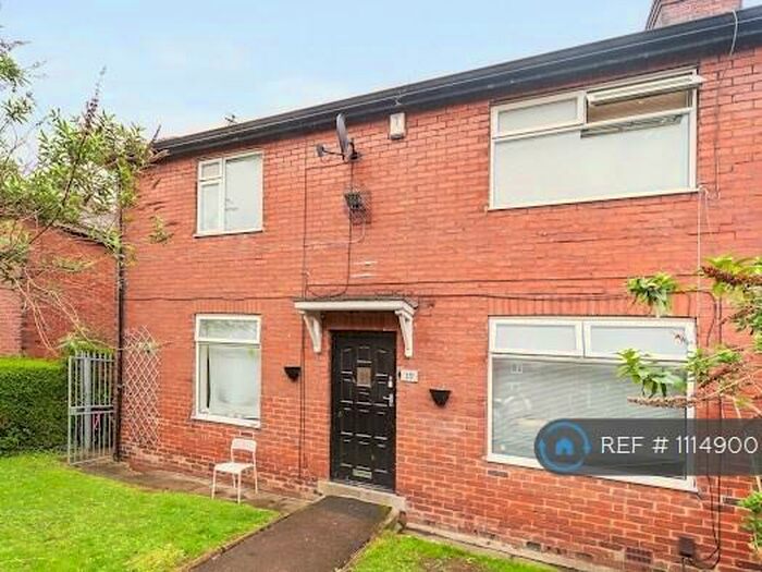 6 Bedroom Semi-Detached House To Rent In Langdale Gardens, Leeds, LS6