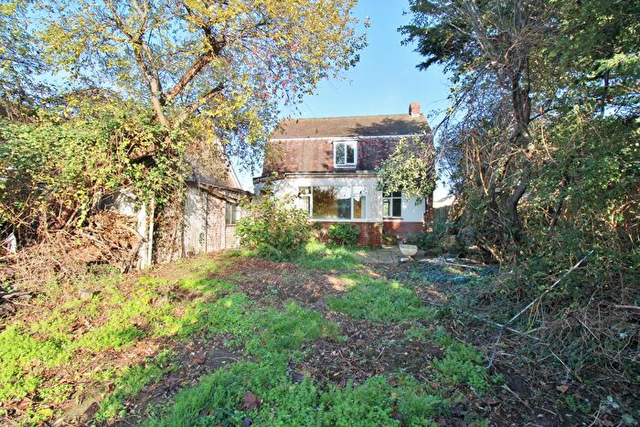 3 Bedroom Detached House For Sale In Clanwilliam Road, Lee-On-The-Solent, PO13