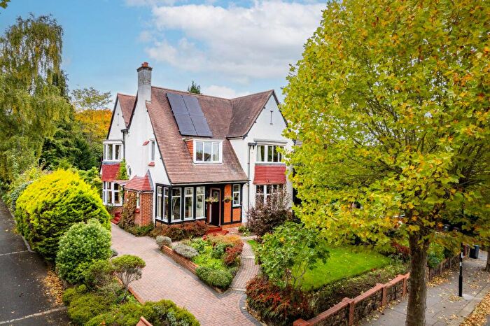 5 Bedroom Detached House For Sale In Croham Manor Road, South Croydon, CR2