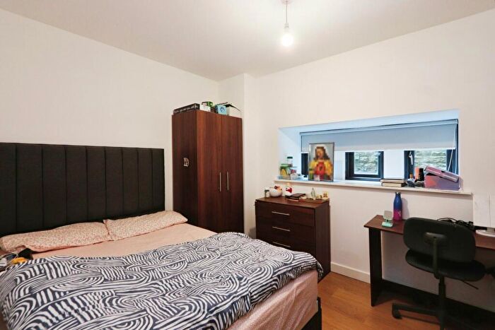 1 Bedroom Apartment For Sale In Oxford Street, Sheffield, South Yorkshire, S6