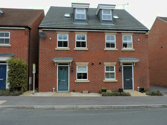 3 Bedroom Semi-Detached House To Rent In Chilworth Way, Sherfield-On-Loddon, RG27