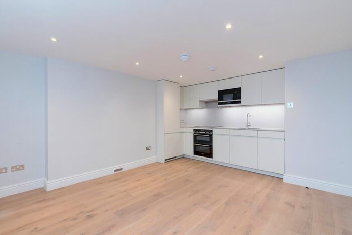 1 Bedroom Flat To Rent In Upper Berkeley Street, London, W1H