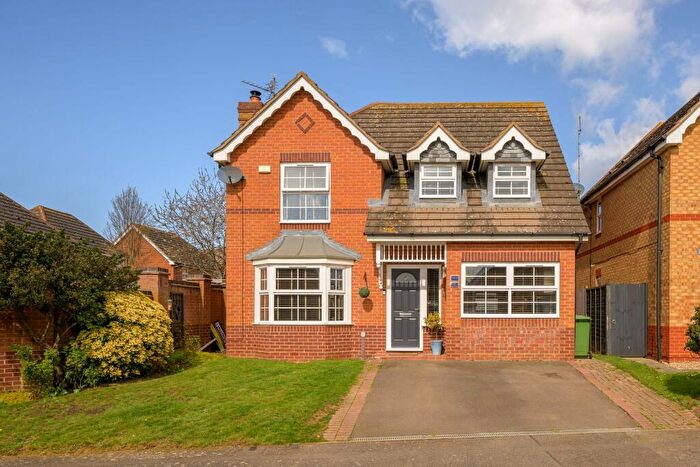 4 Bedroom Detached House For Sale In Willow Holt, Hampton Hargate, PE7