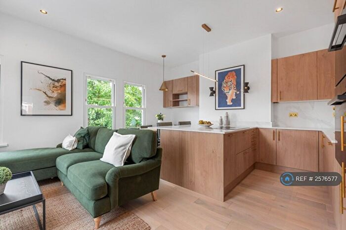 3 Bedroom Maisonette To Rent In Shipka Road, London, SW12
