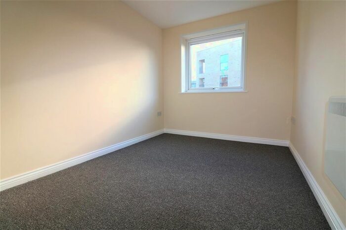 2 Bedroom Flat To Rent In Lansdowne Road, Tilbury RM18
