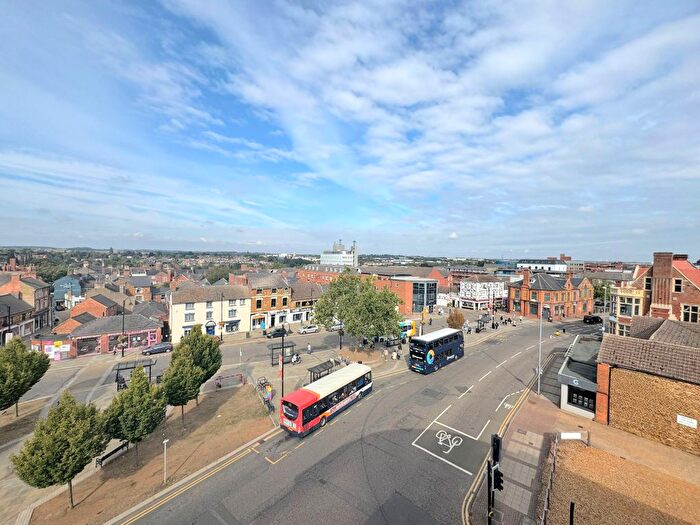 1 Bedroom Flat To Rent In Queen Street, Kettering, NN16