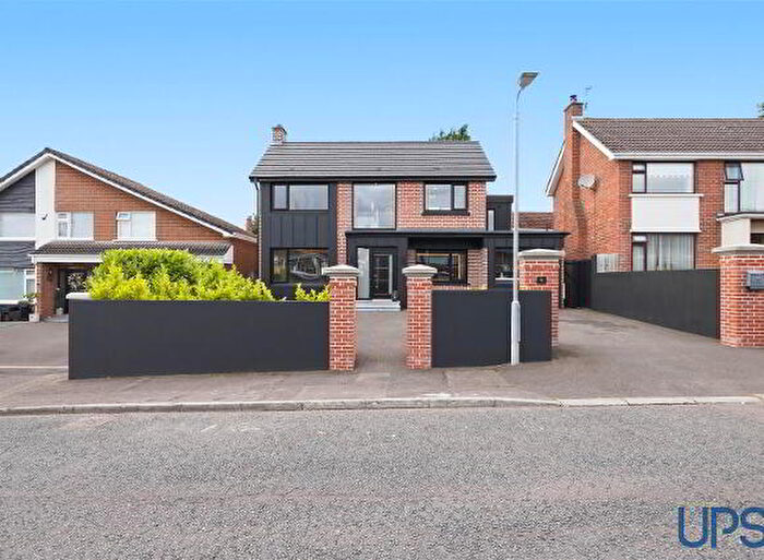 5 Bedroom Detached House For Sale In Coolnasilla Gardens, Belfast, BT11
