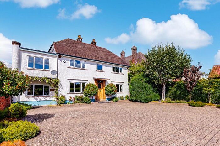 6 Bedroom Detached House For Sale In Wratting Road, Haverhill, CB9