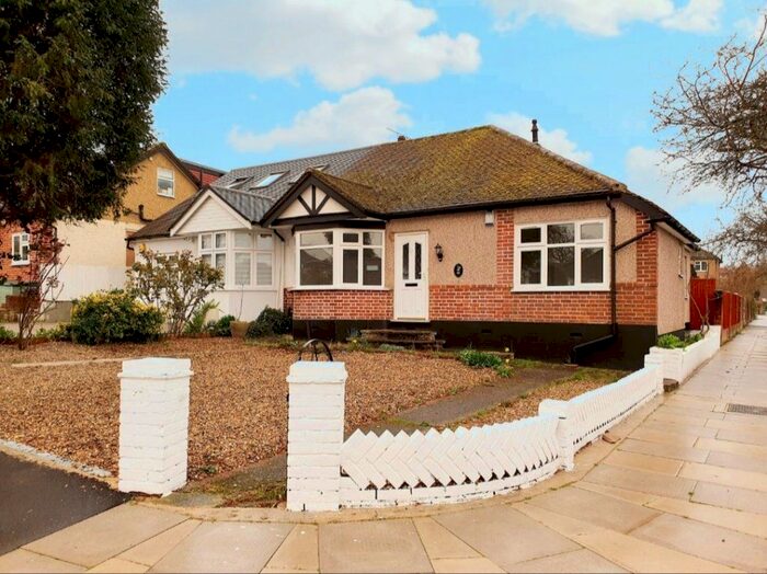 3 Bedroom Bungalow To Rent In Gerrard Gardens, Pinner, Middlesex, HA5
