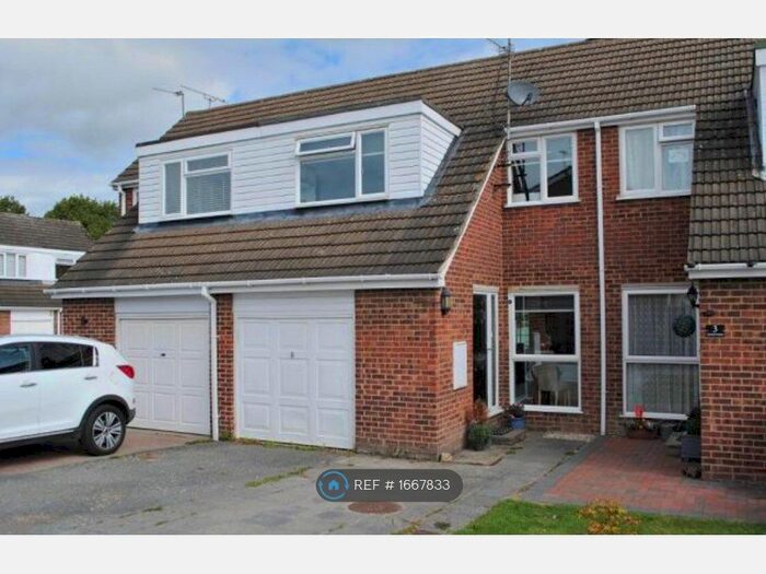 3 Bedroom Terraced House To Rent In Gerard Avenue, Bishops Stortford, CM23