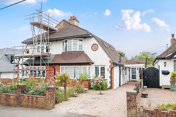 3 Bedroom Semi-Detached House To Rent In Keston Avenue, Coulsdon, CR5