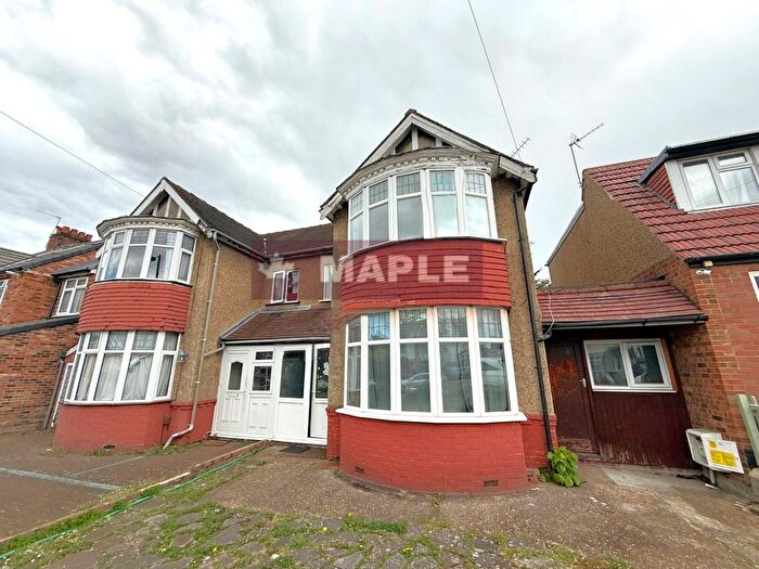 4 Bedroom Semi-Detached House To Rent In Somervell Road, South Harrow, HA2