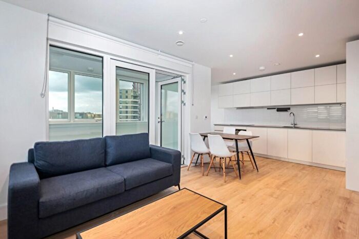 3 Bedroom Flat To Rent In Boston House, London, HA9