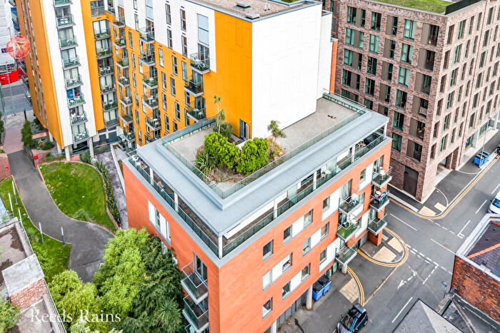 2 Bedroom Apartment For Sale In Goulden Street, Manchester, M4