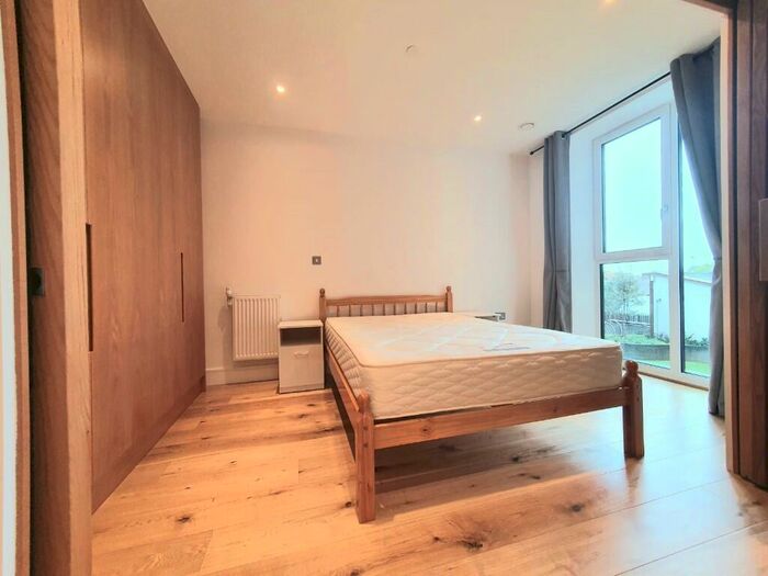 Flat For Sale In Royal Gateway, Thanet Tower, Caxton Street North, London, E16