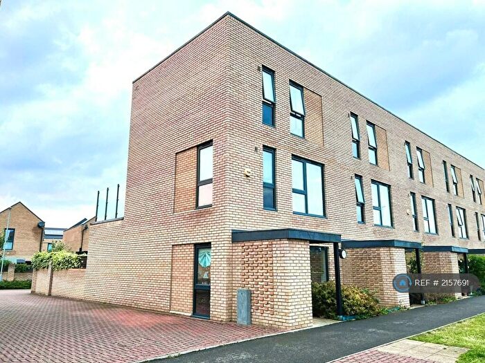 4 Bedroom End Of Terrace House To Rent In Baker Lane, Trumpington, Cambridge, CB2