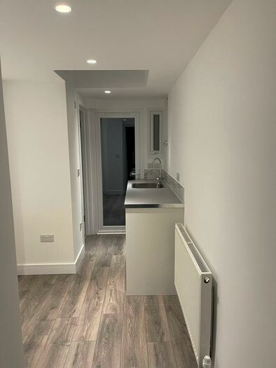 Studio To Rent In Lonsdale Drive, London, EN2