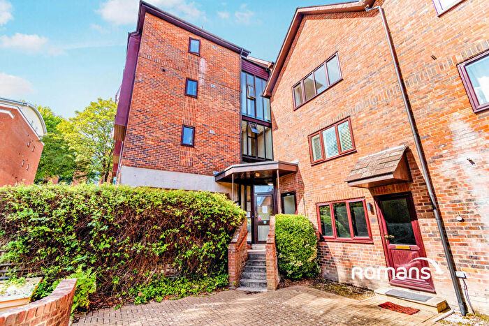 Studio To Rent In Staple Gardens, Winchester, Hampshire, SO23