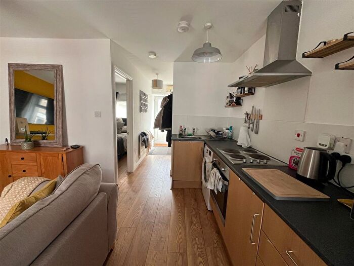 1 Bedroom Flat To Rent In Clive Street, Caerphilly, CF83
