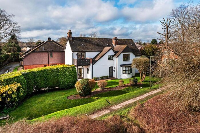 2 Bedroom Retirement Property For Sale In Merrylands Farm, Great Bookham, KT23