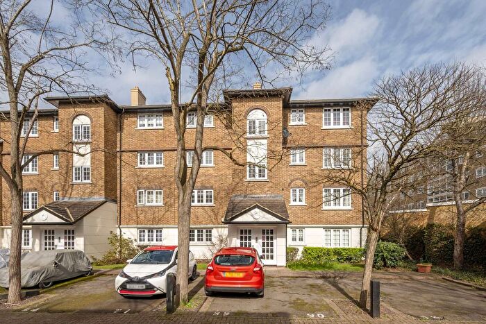 1 Bedroom Flat To Rent In Selhurst Close, Southfields, London, SW19