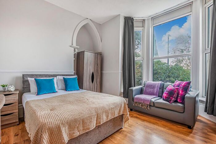 1 Bedroom Terraced House To Rent In Vinery Road, Leeds, LS4