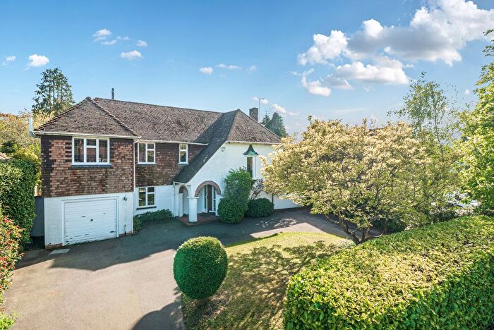 5 Bedroom Detached House For Sale In Lynch Road, Farnham, Surrey, GU9