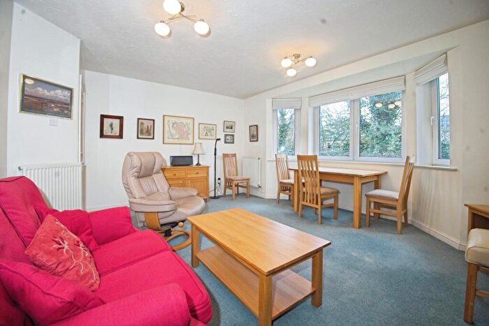 2 Bedroom Flat For Sale In Halliard Court, Barquentine Place, Cardiff, CF10