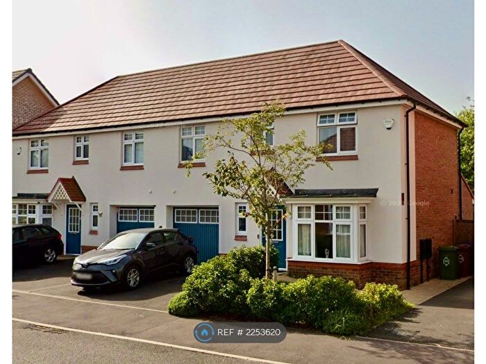 3 Bedroom Semi-Detached House To Rent In Newhaven Road, Stockport, SK5