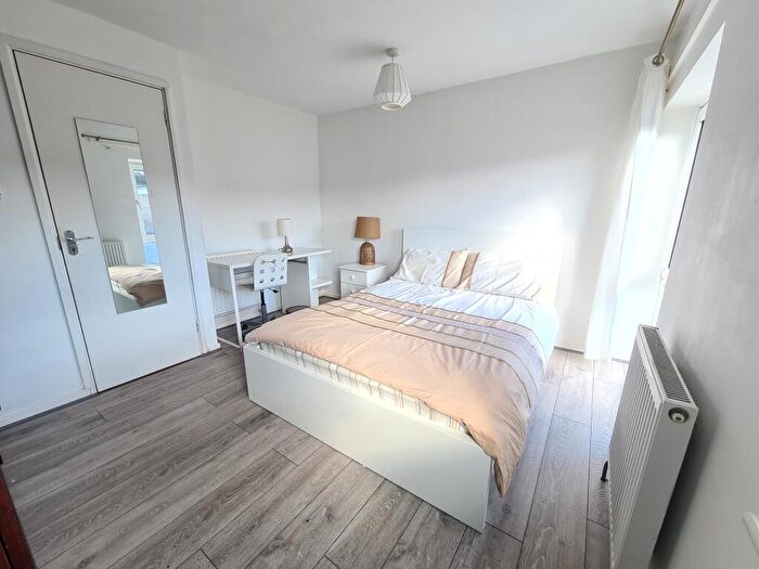 1 Bedroom House To Rent In Harefeilds, OX2