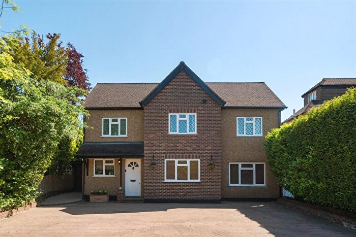 5 Bedroom Detached House For Sale In Fir Tree Road, Banstead, SM7